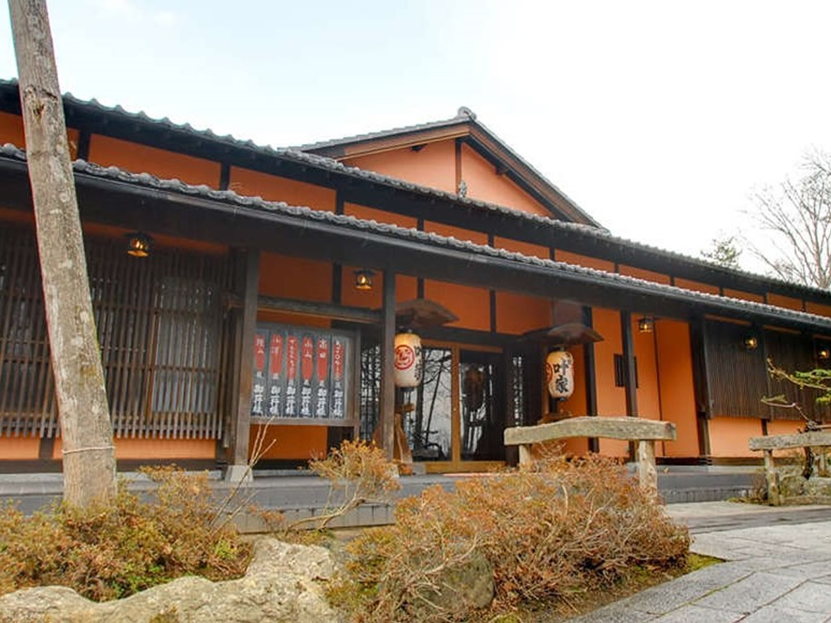 長野駅出発 バスで行く  旅館 叶家 1泊（夕食朝食付） 白馬岩岳スノーフィールドリフト券付宿泊パック