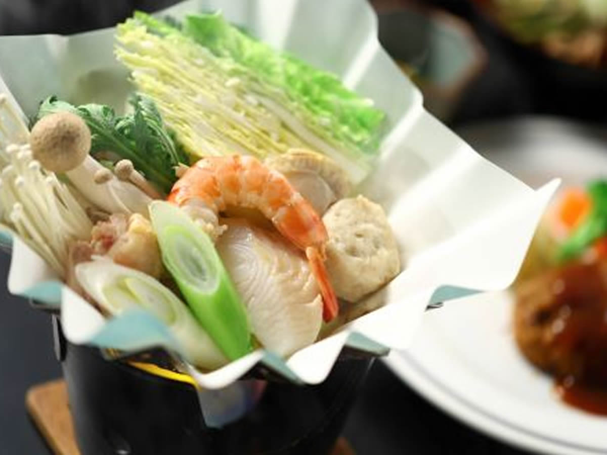 長野駅出発 バスで行く ホテルサンプラザ栂池 1泊（夕食朝食付）つがいけマウンテンリゾートリフト券付宿泊パックのイメージ